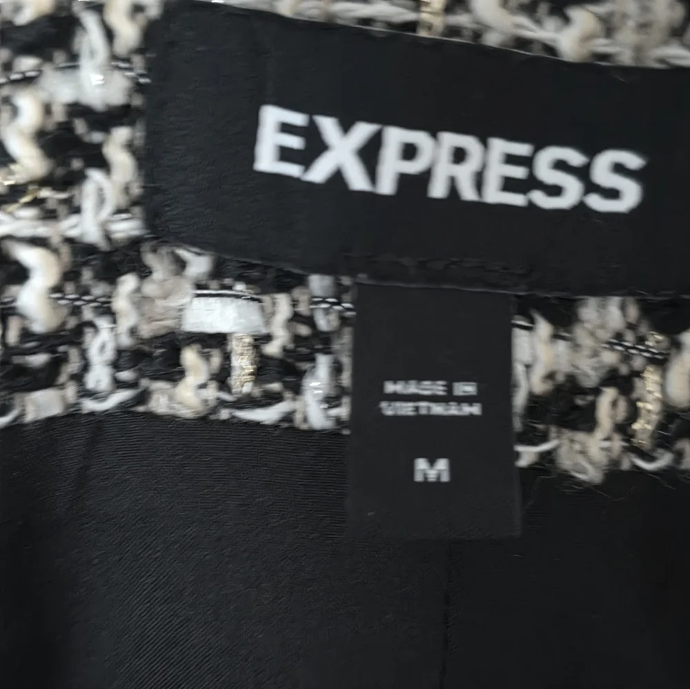 Express Plaid Raw Hem Open Front Blazer Size M EUC - Picture 2 of 6